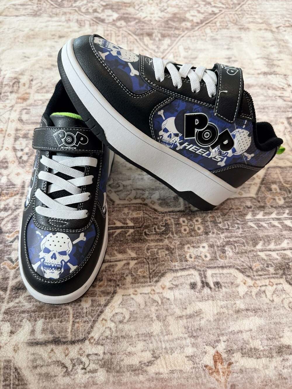 Pop by Heelys Quantm Skull Print Roller Shoes Size 6
